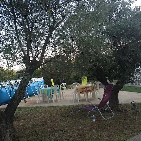 L'escale D'ales ليْ