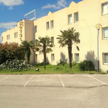 L'escale D'ales فندق