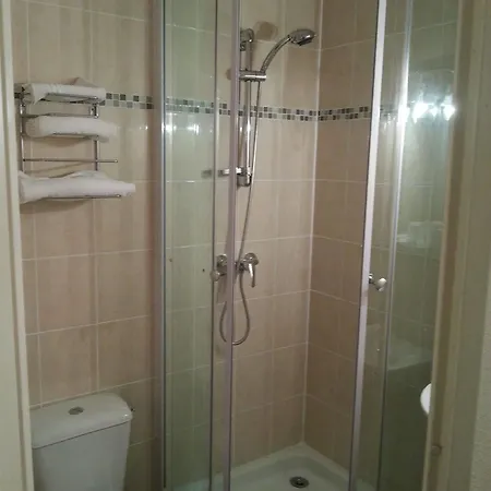 L'escale D'ales Hotel 2*